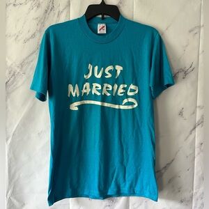 VTG EARLY 90s JERZEES “JUST MARRIED” T-SHIRT MEDIUM MADE IN USA